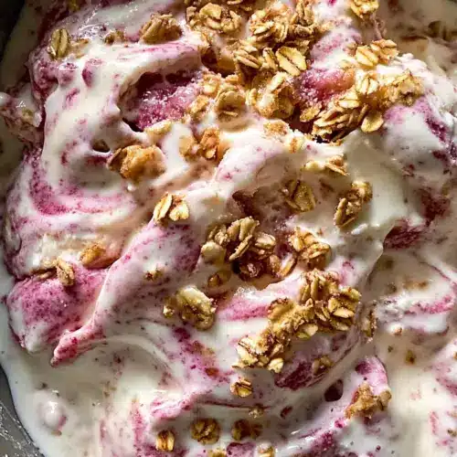 Rhabarber-Crisp-Eiscreme